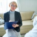 Jak znaleźć psychiatrę który wypisze zwolnienie lekarskie?