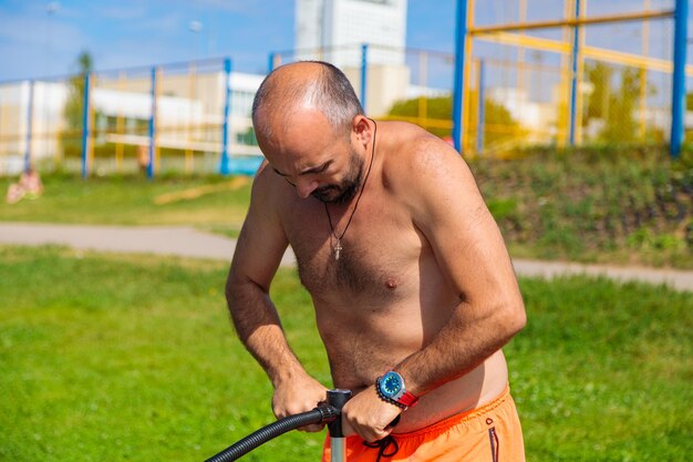 Jakie objawy fizyczne charakteryzują chada i czy można je rozpoznać?