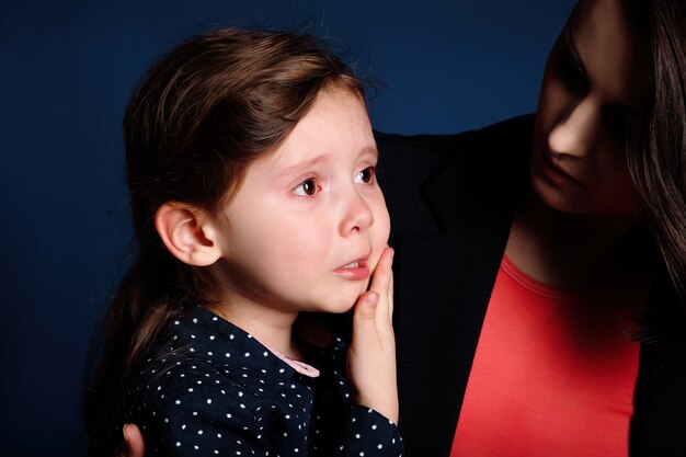 Jak rozpoznać i walczyć z depresją u dziecka?