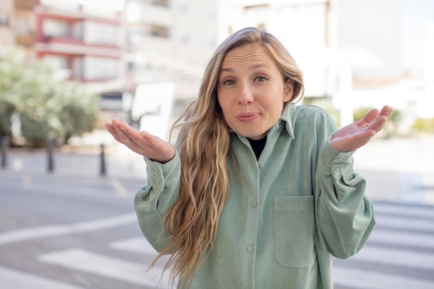 Jak zwiększyć poczucie własnej wartości bez udawania kogoś innego?