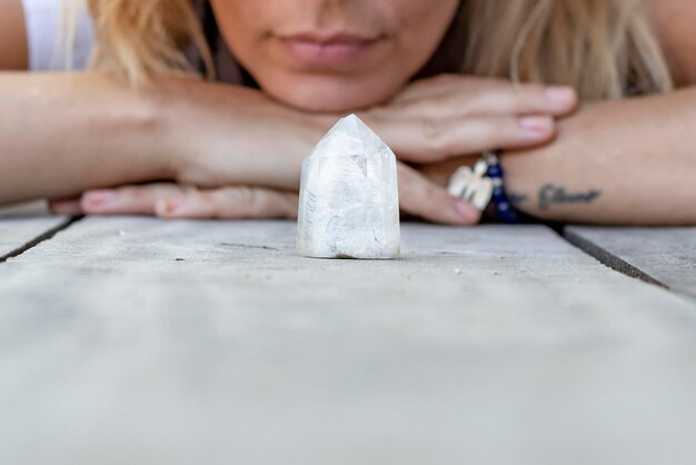 Który kamień chroni przed złem najskuteczniej?